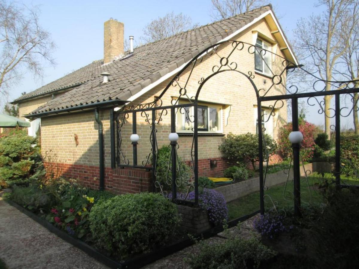 B&B Elbahof, Goed En Goedkoop! Hem 外观 照片